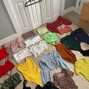 American Eagle Outfitters Leopard Print Crop Top in Brown and Tan